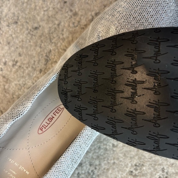 Amalfi By Rangoni 8.5 NEW  Gray Heels with Chunky Heel- pillow soft elastic heel - Picture 14 of 16